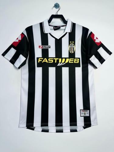 يوفنتوس كلاسيك موسم 2001-2002
