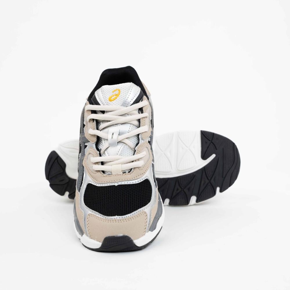 شوز asics _ ألوان مدمجة _ تصميم عصري