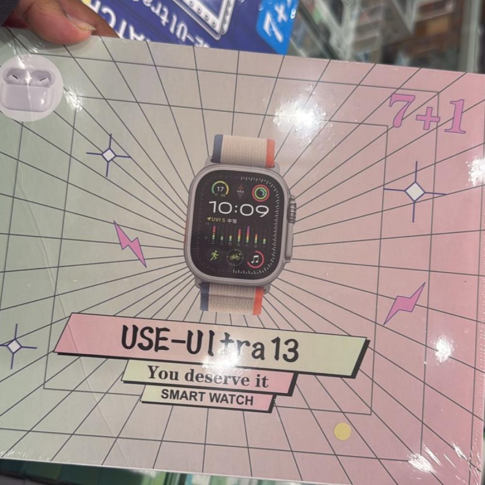 ساعة ذكية Ultra 13 مع سماعة بلوتوث و 7 سيور