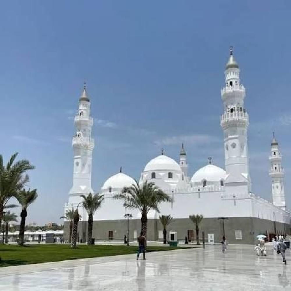 سلسلة المساجد التاريخية ( مسجد القبلتين )