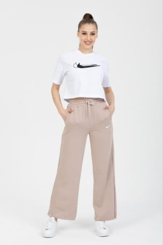 Nike Women's beige pantaloons