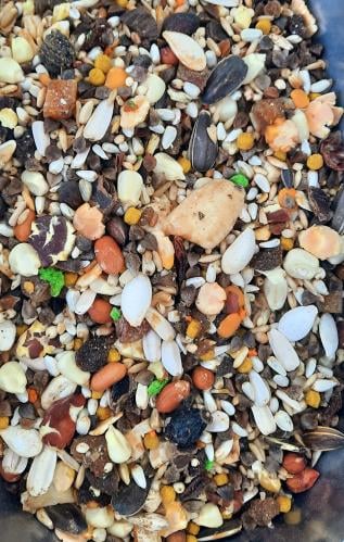 خلطة بغبغاوات كبيرة MANITOBA ( تعبئة 1 كيلو )