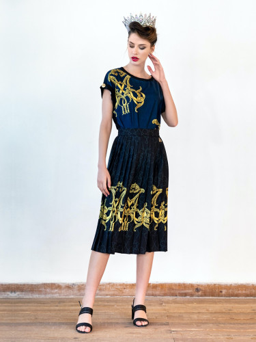 تنورة بكسرات