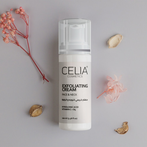 Rice scrub, hyaluronic acid and vitamin C from Celia