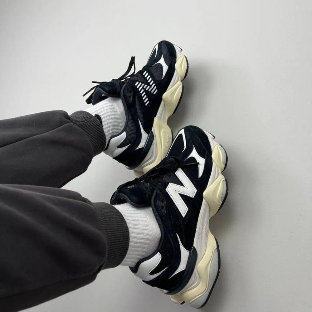 New Balance 9060 Black/White sneakers