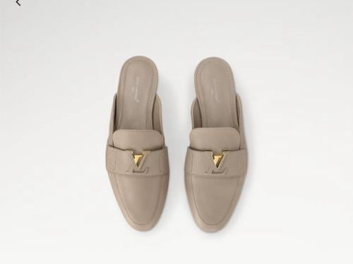 شوز LV