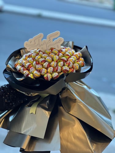 باقة الحلويات وسط