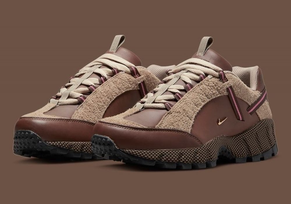 靴 Jacquemus Nike Air Humara LX Brown Nike Air Humara LX Jacquemus Ale Brown Gold (Women's