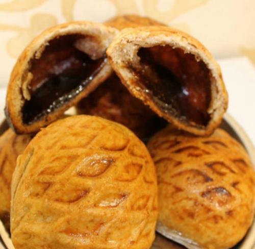 كليجا لوكس حشوة وسط ( كرتون ١٣ حبه )