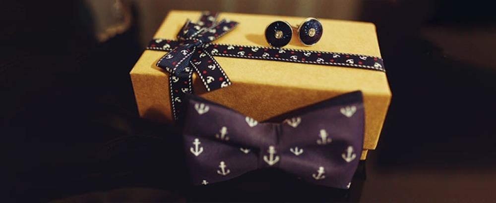 دليل اختيار هدايا رجالية فخمة: 7 أفكار لا تُنسى تعكس ذوقك الرفيع