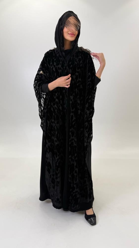 عباية الترف بقماش شيفون مخمل مبطن برسم تايقر اسود