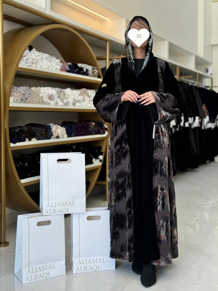 تشكيلة شتاء 2024 - عباية ارامينتا تدخيلات مخمل مطرز اسود 2