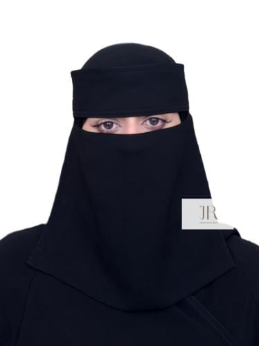 نقاب وسط مغاطين قماش عادي