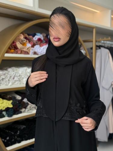 عباية صفاء بقماش كريب كوبرا بتطريز انيق