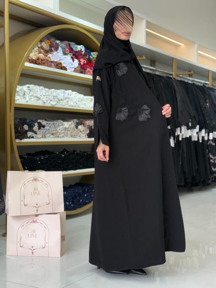 عباية بتول بقماش كريب باربي مزين بورد مشكوك