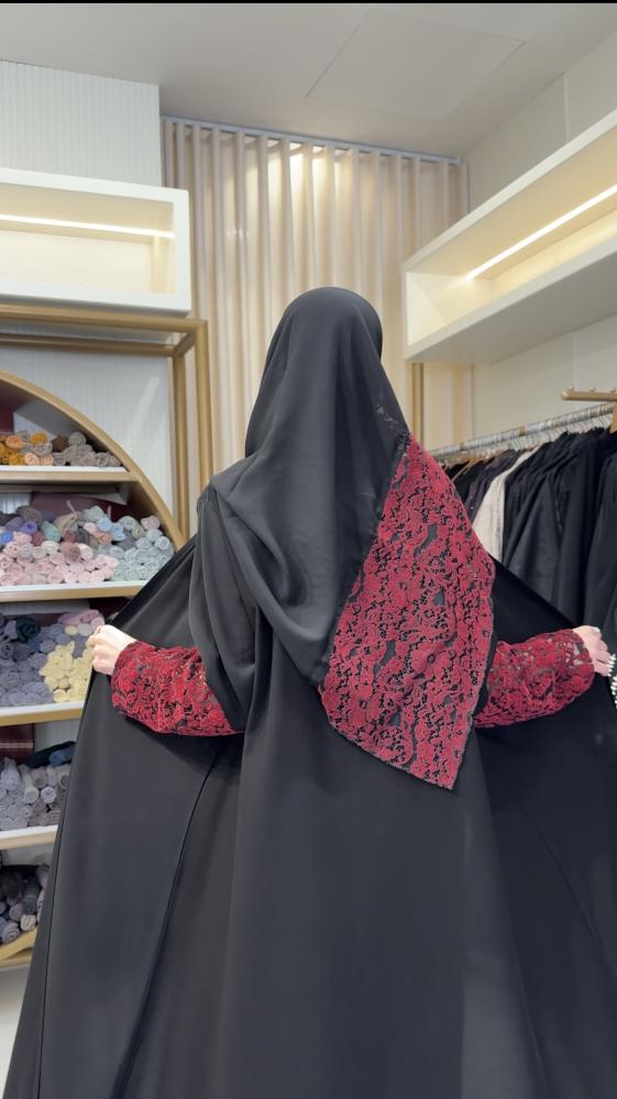 عباية علو بقماش كريب ملكي تدخيلات دانتل عنابي