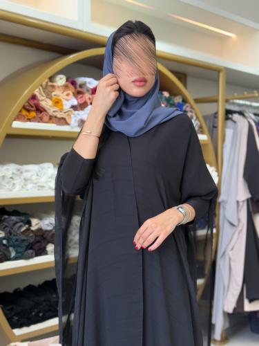 عباية سهى بقماش بلاك بيري مع شيفون برسم سماوي