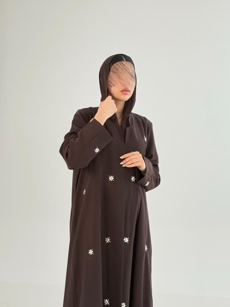 عباية سوار بليزر رسمي مزين بكسرات وشك بقماش كريب رموش بني