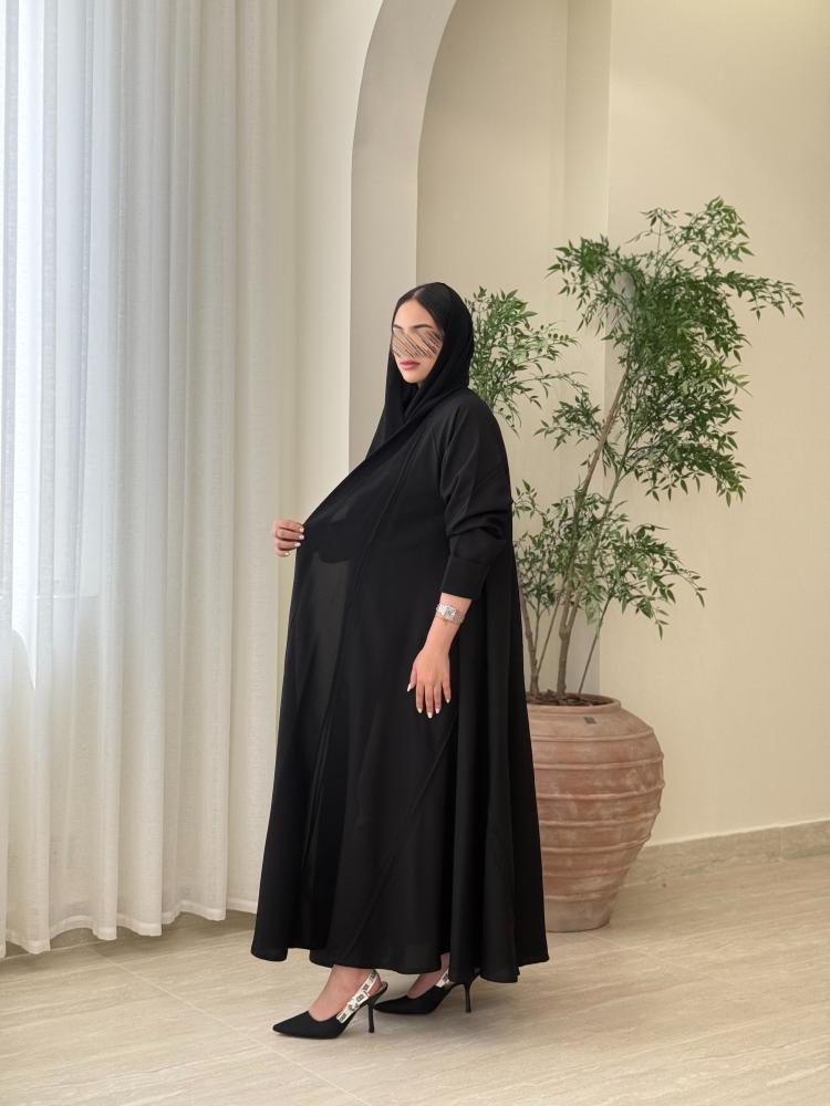 عباية روان بقماش كريب الاناقة بتطريز هاري اسود