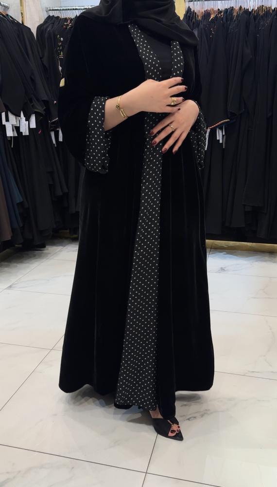 عباية ابريكا بقماش مخمل كوري دبل فيس مع شيفون منقط