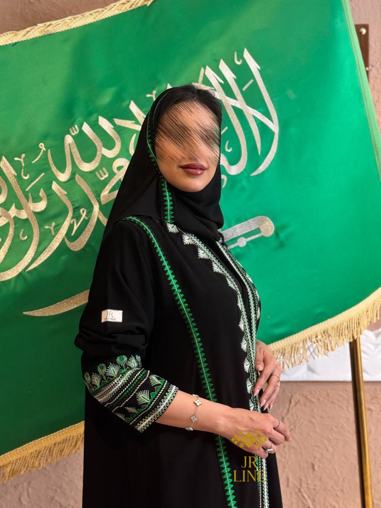 اليوم الوطني | عباية اصالة بقماش كريب ملكي بتطريز تراثي