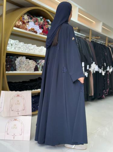 عباية جوانا بقماش كريب اوكراني مطرز كحلي
