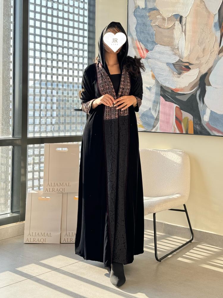 تشكيلة شتاء 2024 - عباية اكتمال مخمل تدخيلات دانتل تطريز فرنسي - بني