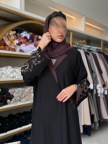 عباية رانيه بقماش انترنت تطريز ناعم بالكم بني