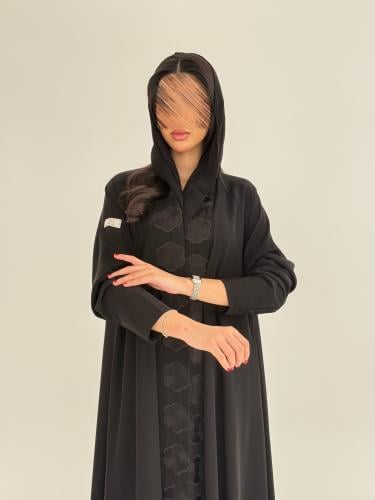 عباية غاليه بقماش انترنت كم استرتش تطريز اسود دبل...
