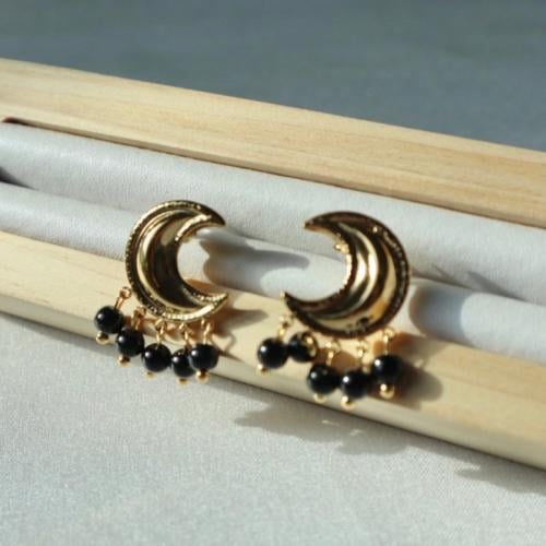 Hilal earrings