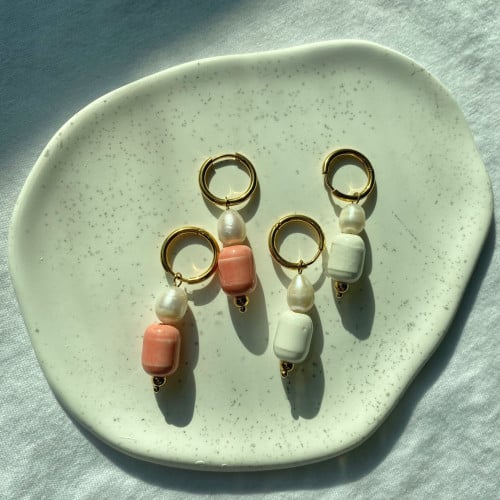 Natural pearl earrings