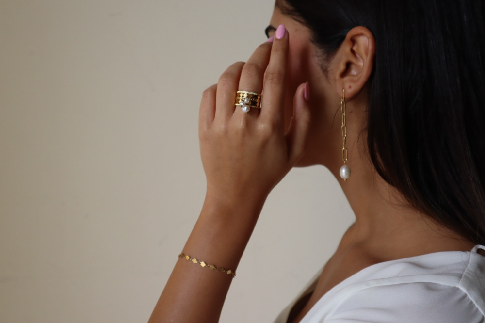 Stainless steel pearl earrings