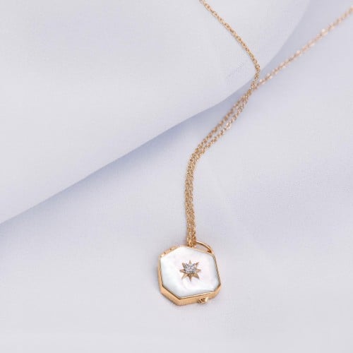 سلسال ذهب اصفر عيار 18 مزين بالألماس والاحجار الكريمة