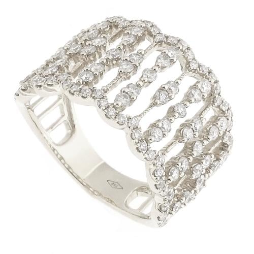 خاتم ذهب عيار 18 مزين بالألماس الأبيض