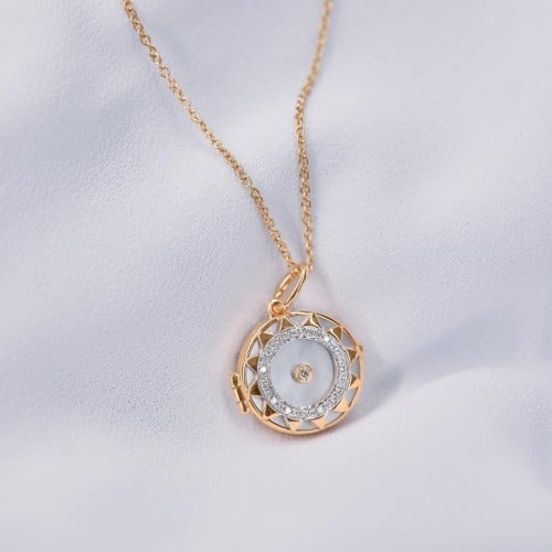 سلسال ذهب عيار 18 مزين بالألماس الابيض والاحجار الكريمة