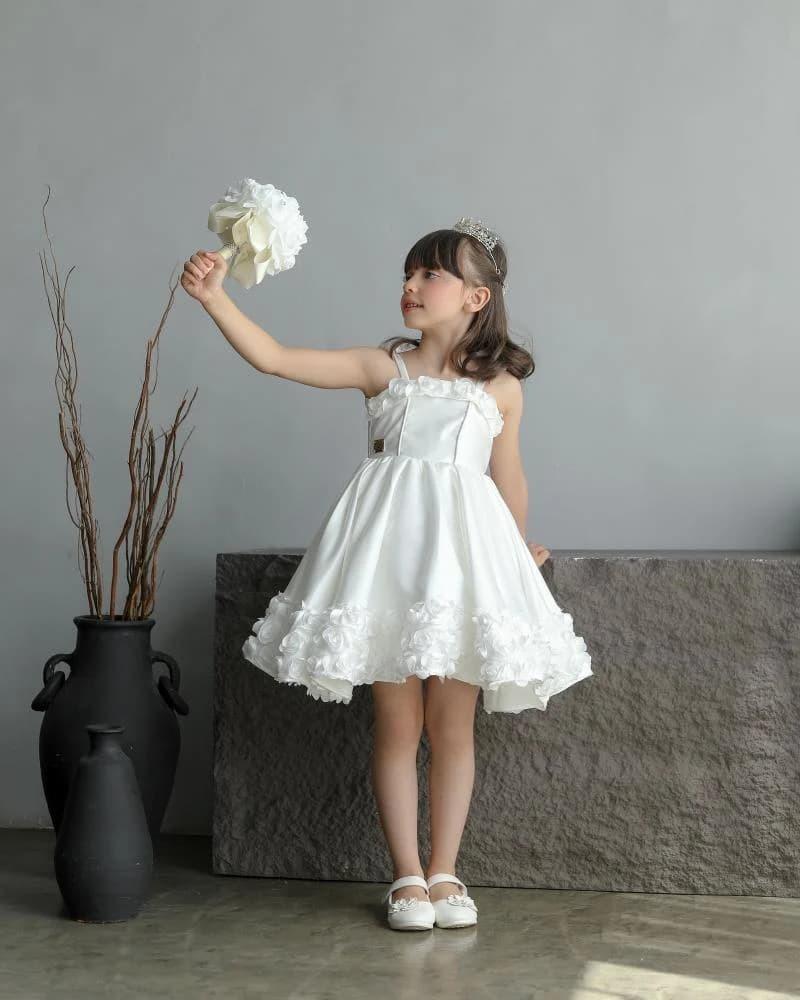 كيفية اختيار فساتين الاميرات للاطفال