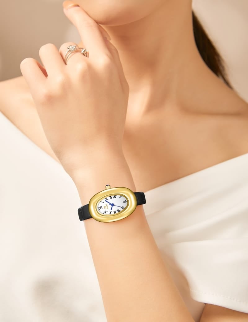 ساعة نسائية ايفرد جلد ميناء أبيض