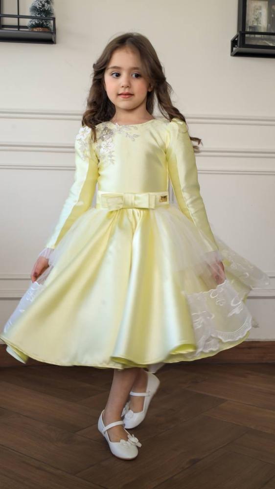 كيف تختارين فستان طفلتك للحفلات الخاصة؟