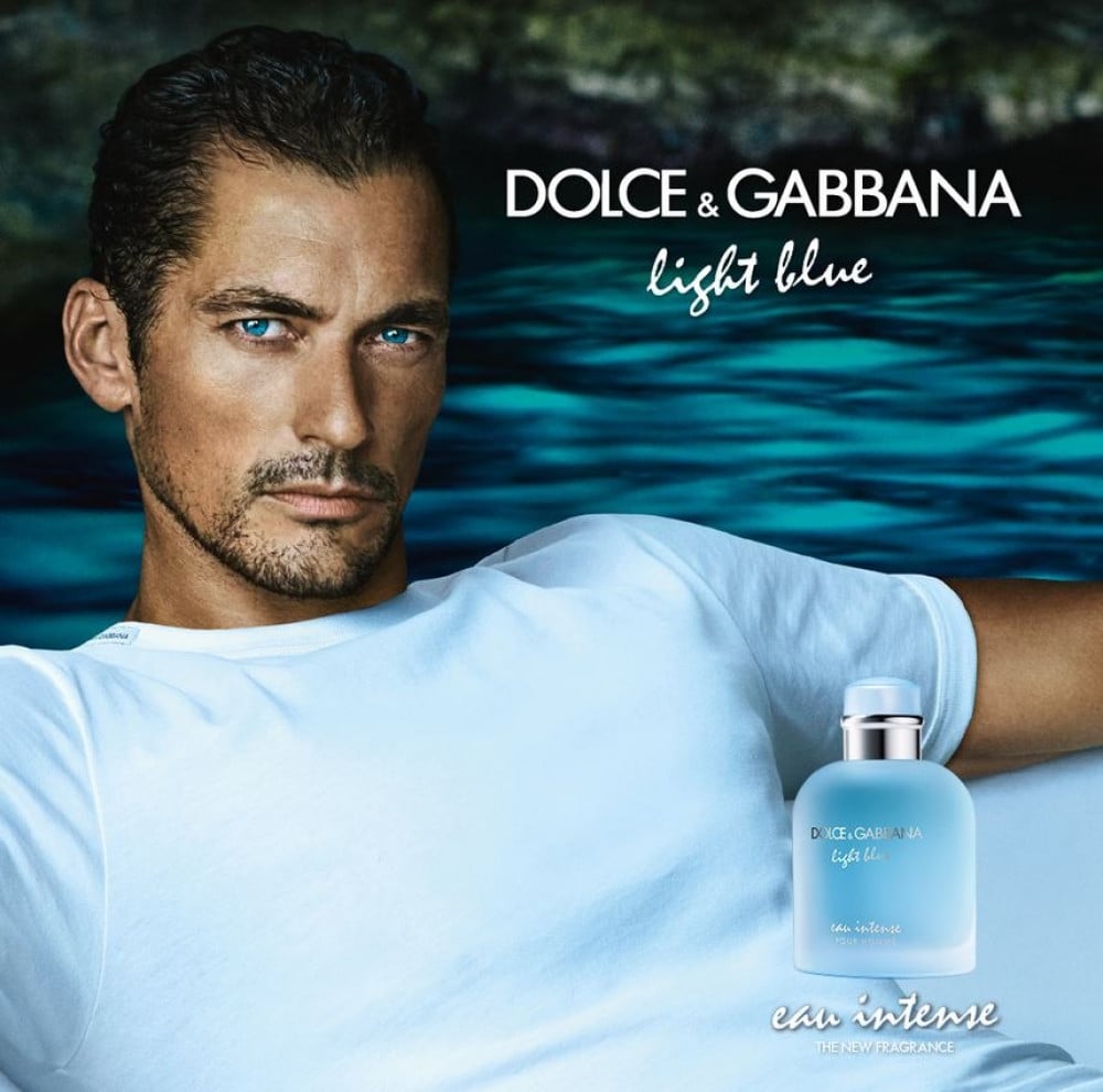 Gabbana light blue forever pour homme. Дольче Габбана Лайт Блю мужские реклама. Лайт Блю Дольче Габбана реклама мужские духи. Dolce Gabbana Light Blue intense мужские. Dolce & Gabbana Light Blue Eau intense (мужские).