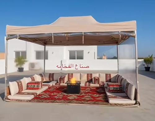 خيمة ومظلة ٣*٤شفافة مع الاثاث