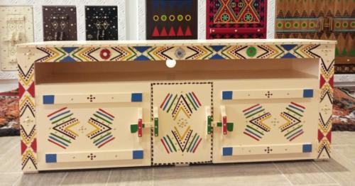 طاولة تلقزيون تراثية (ابيض-احمر)