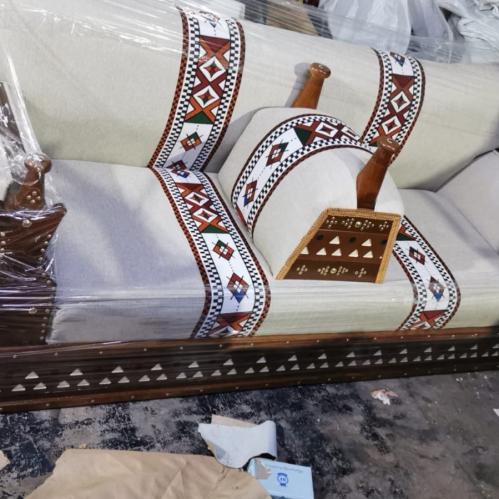 جلسة تفصيل خشب