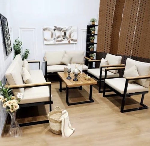 طقم جلسة  حديد اسود يكفي 7 اشخاص