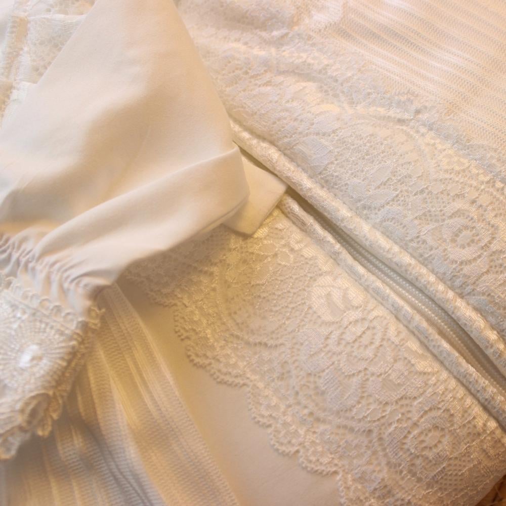 مدس تقديم  استقبال بفستان مع كتابة الإسم