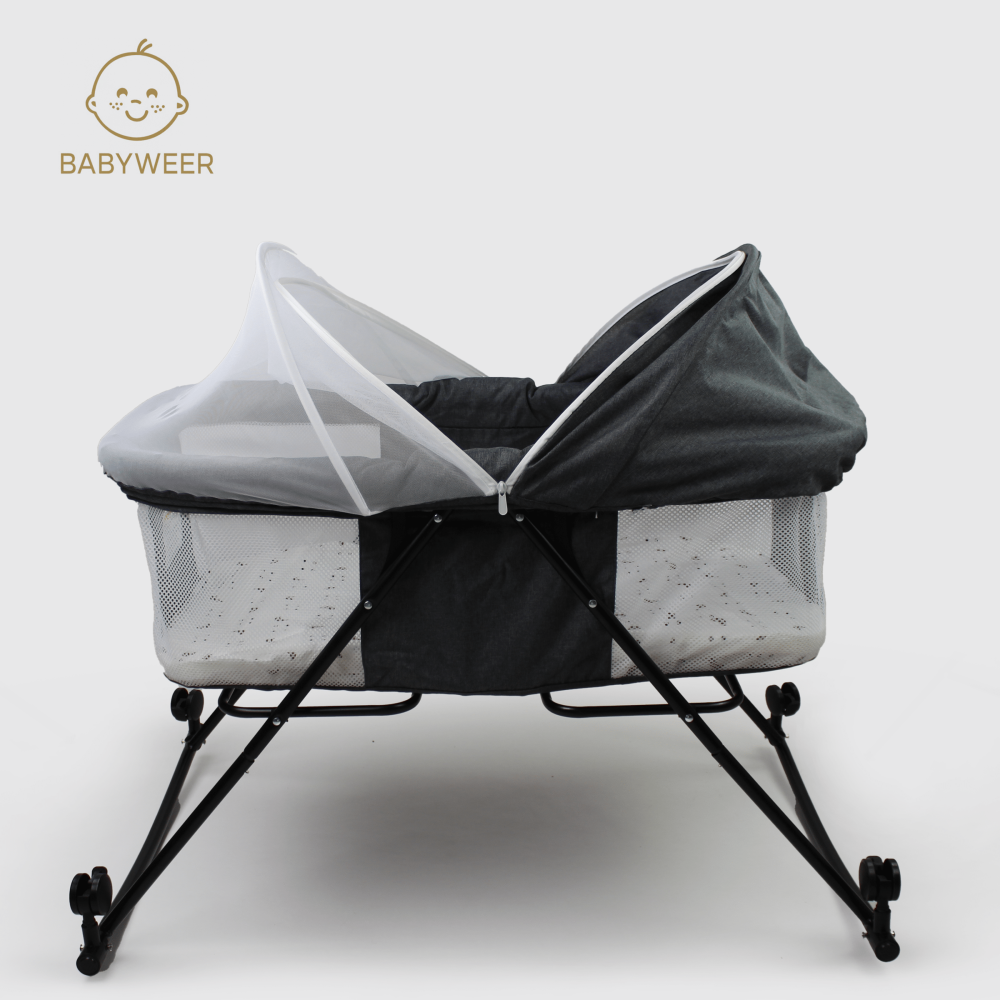 سرير مواليد هزاز بكفرات قابل للطي