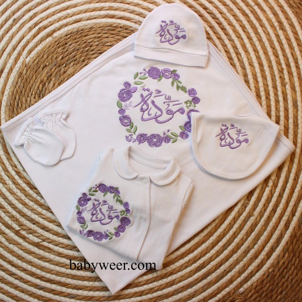 Girls' rose-printed newborn set, 5 pieces