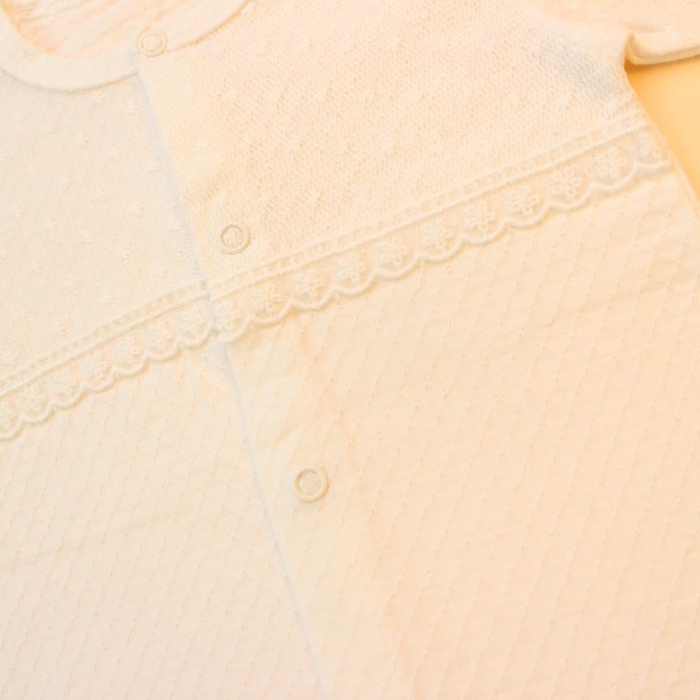 روب مواليد دانتيل أنيق وناعم سكري