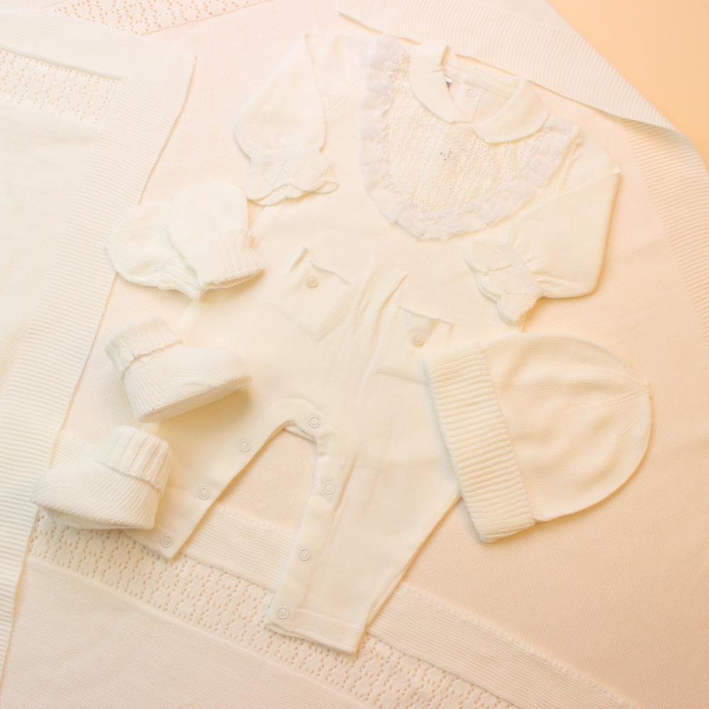 طقم مواليد تريكو بكلفة 5 قطع