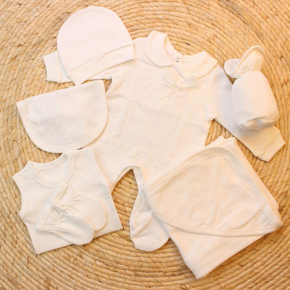 طقم مواليد بناتي فاخر من الدانتيل والشفون 7 قطع