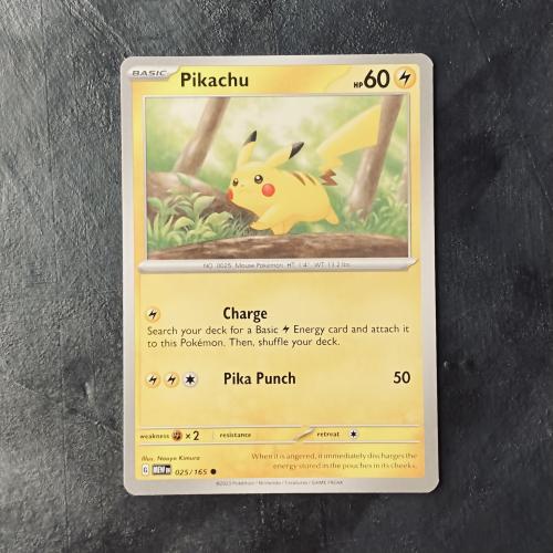 Pokemon TCG Pikachu 025/165 - NM - Scarlet & Viole...